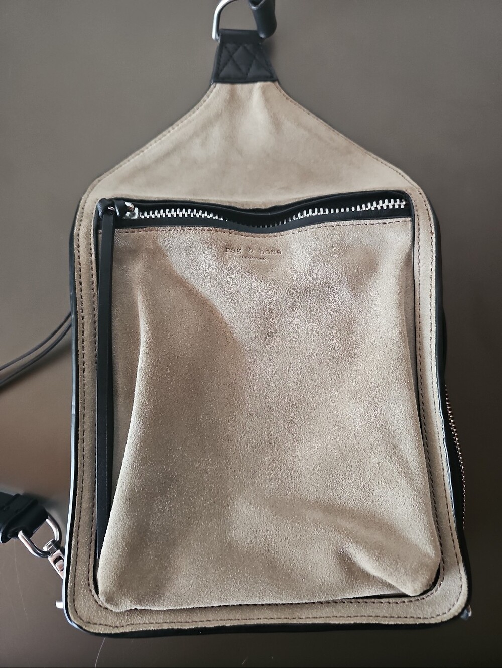 Rag & Bone Elliot Sling Bag Concreto Suede And Black Leather